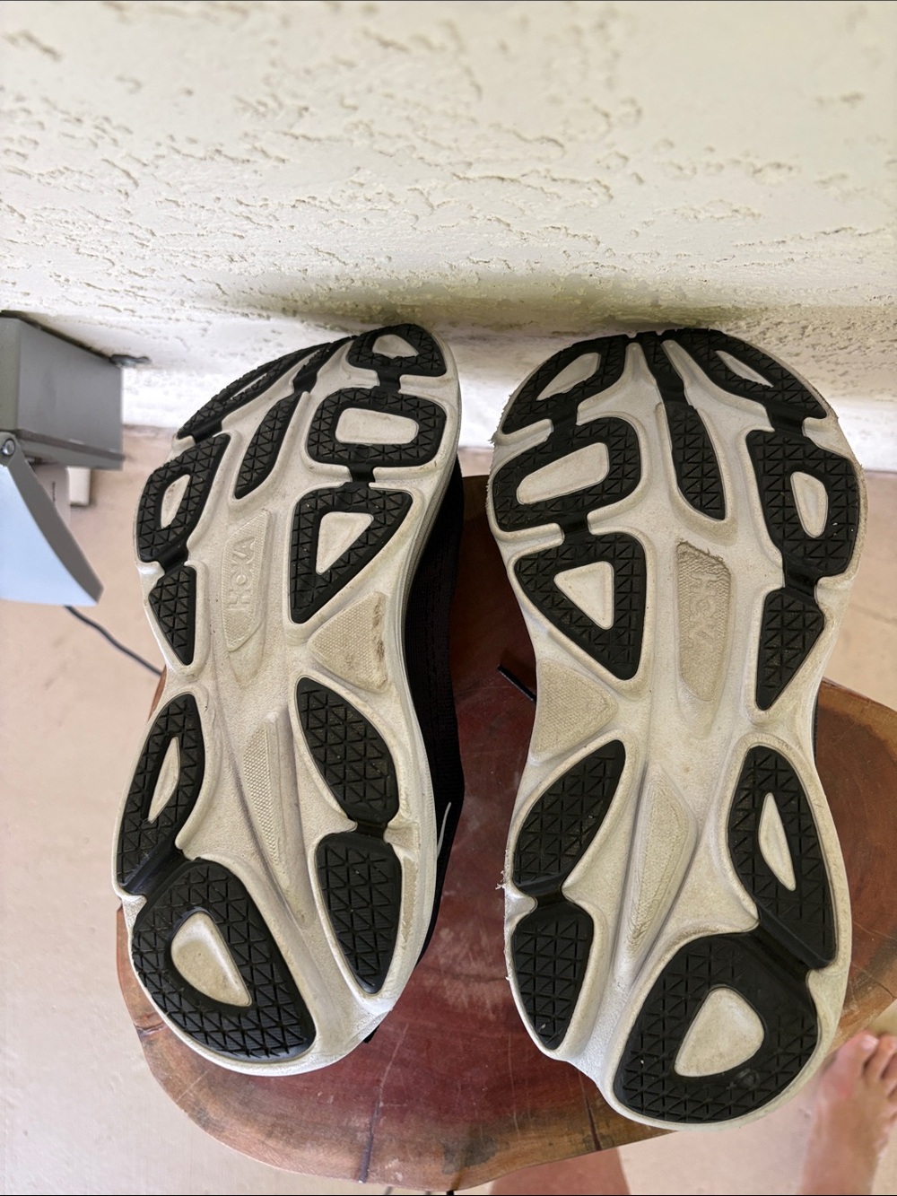 Hoka Black and White Bondi 8 sneakers EUC - Picture 7 of 9